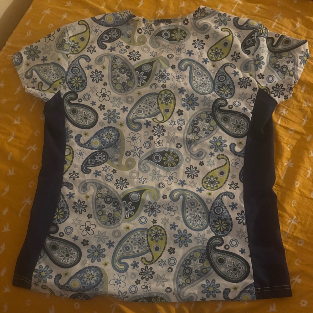 Paisley Print Scrub Top - Picture 2 of 2